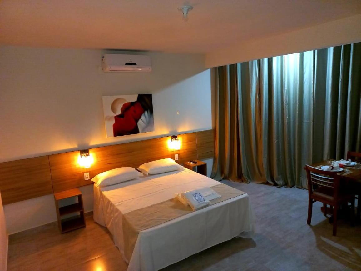 Petaluma Hotel Piui
